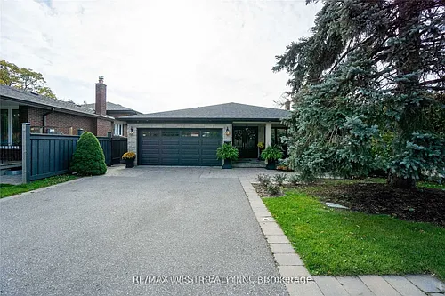393 Maple Leaf Dr Photo 1