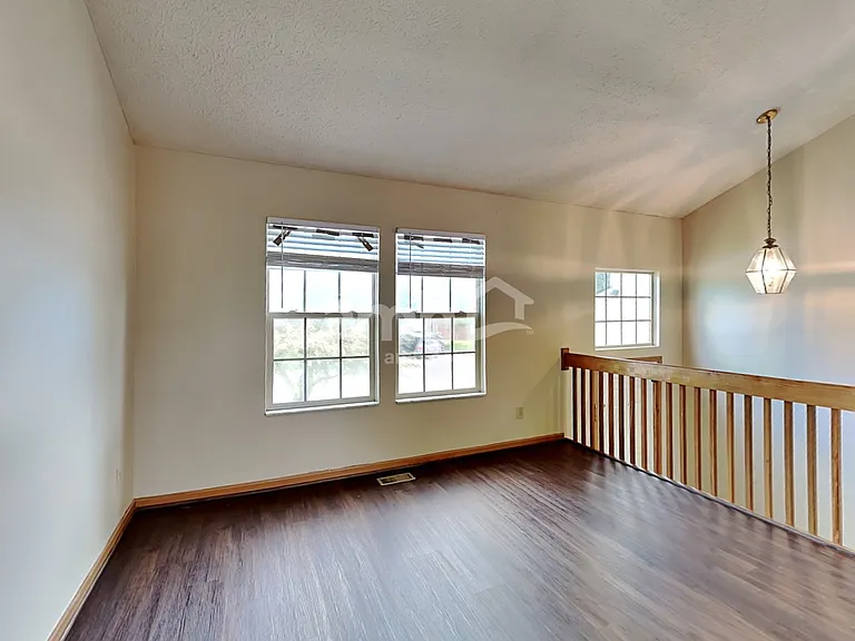 5448 Longworth Dr — Photo 6