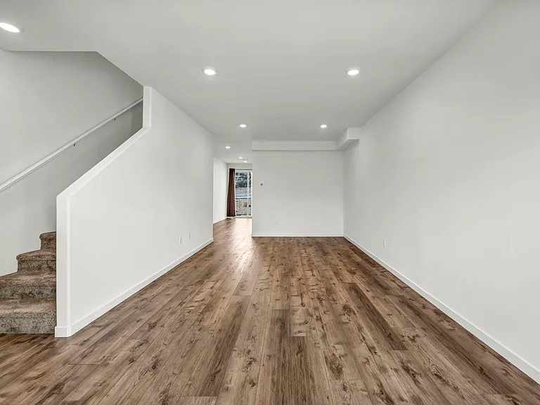 545 Gloria May Ln — Photo 20