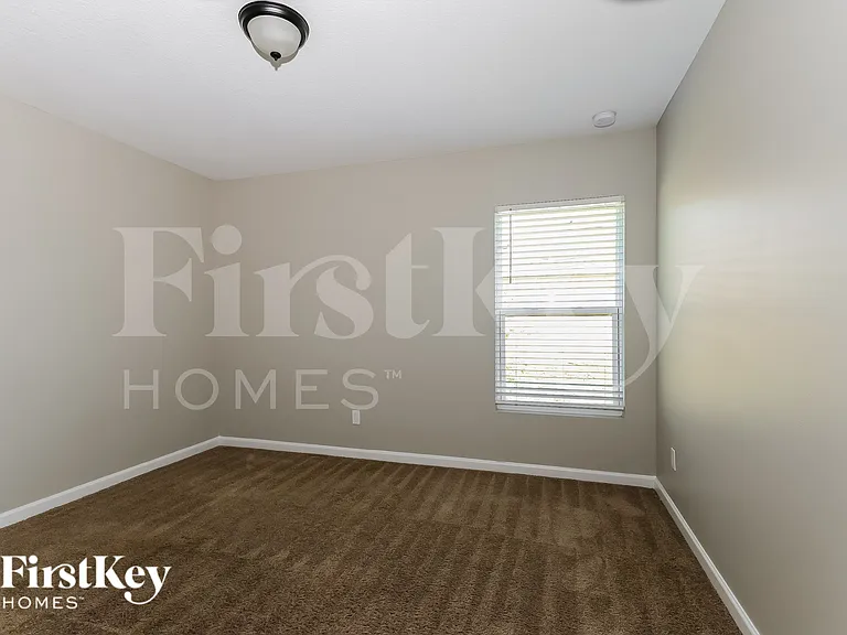 4275 SW Utterback St — Photo 10