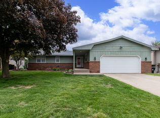 1426 Hanson Dr, Normal, IL 61761