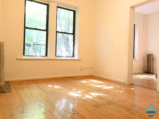 Rented by EXR | media 3