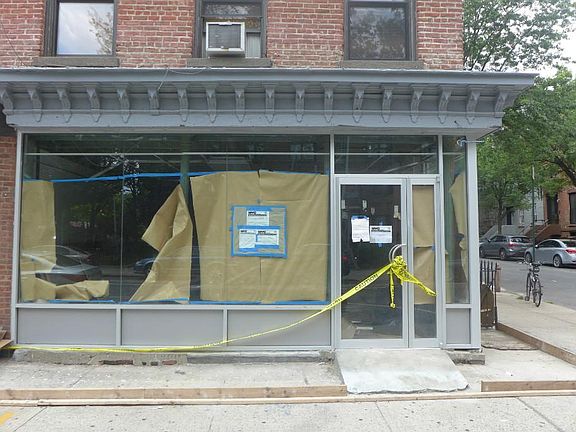 3rd image of 228 Hoyt St #1