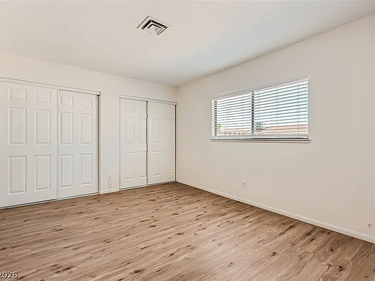 2422 La Luna Dr — Photo 9