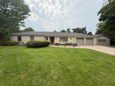 208 Mission Rd, Sault Sainte Marie, MI, 49783