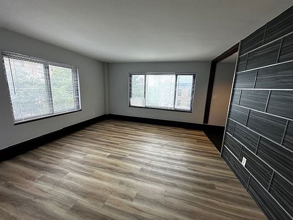 3rd image of 316 Oak Grove St APT 209