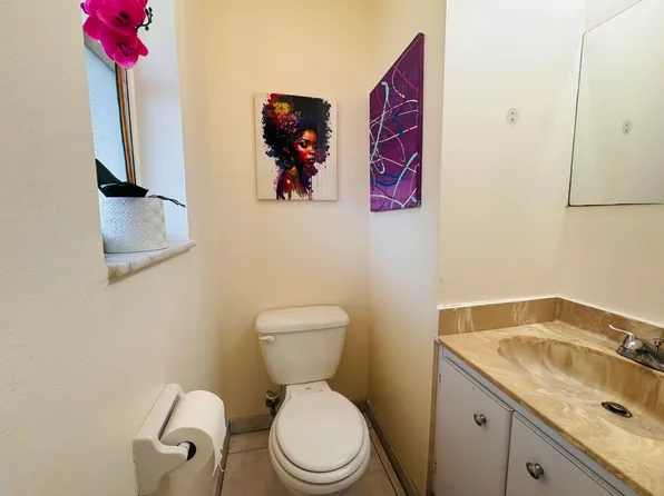 8025 S Colony Cir Circle #203, Tamarac, FL 33321