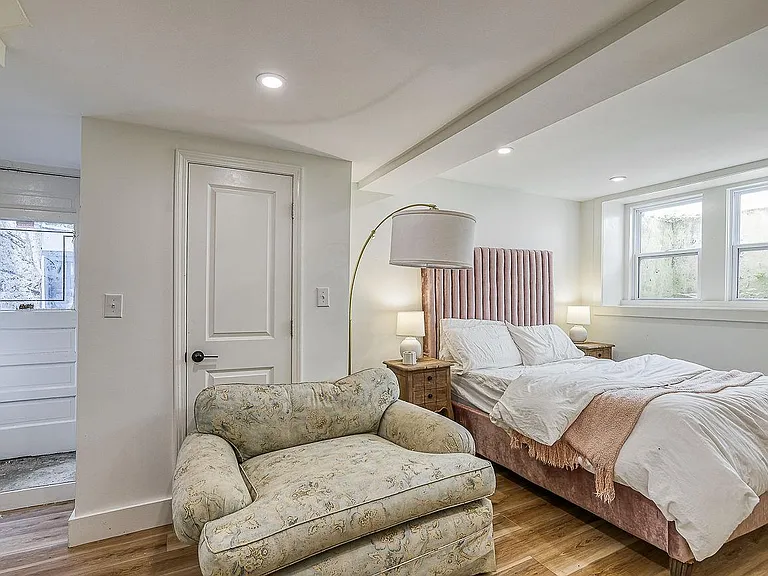 5609 Kenwood Ave — Photo 15