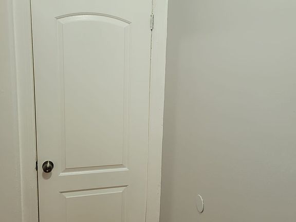 4th image of 5907 Boulevard E #A6