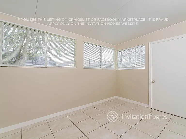 2419 Parsons Pond Cir — Photo 9