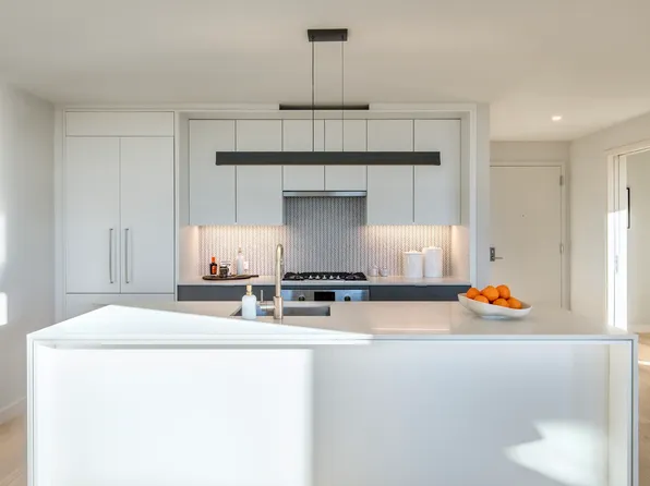 243 West 28th Street image 1 of 16