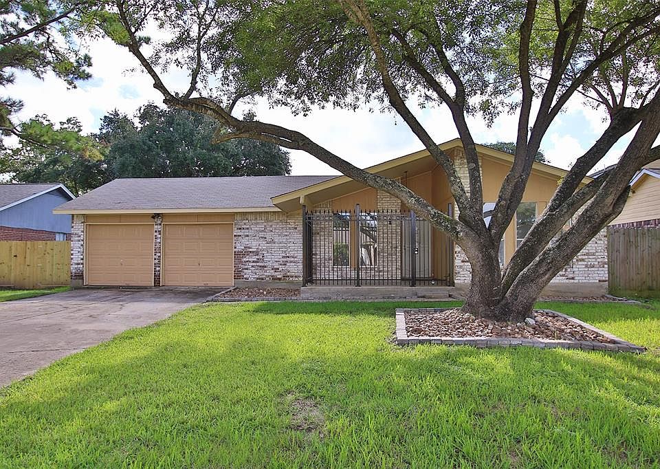 1st image of 11410 Camphorwood Dr