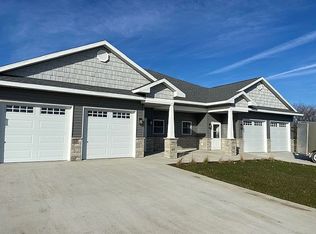 2086 Three Elms Park Rd #4-5-11, Independence, IA 50644