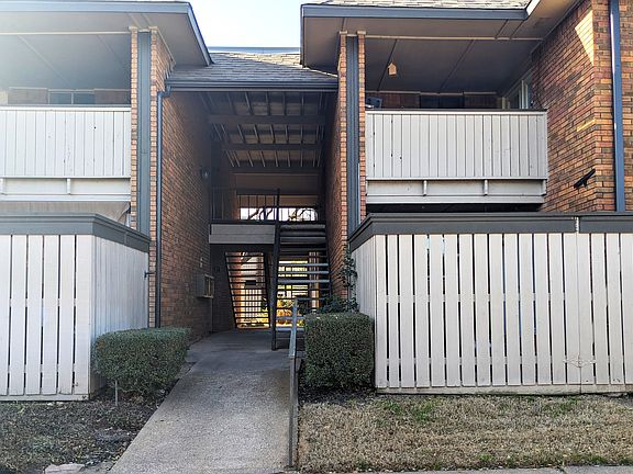 2nd image of 2816 Lineville Dr APT 204C