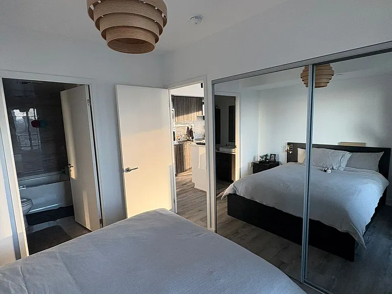 11 Wellesley St W #3208 — Photo 5