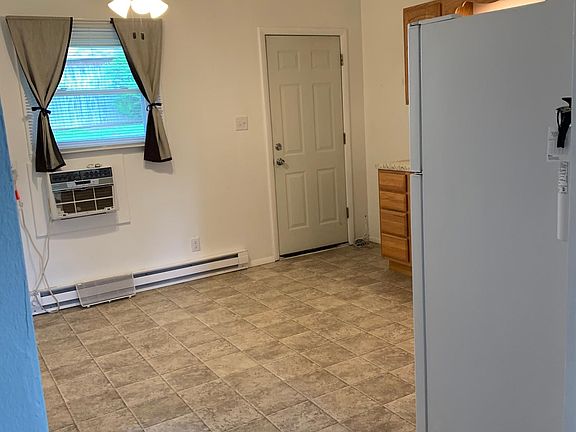 2nd image of 310 S Texas St APT A