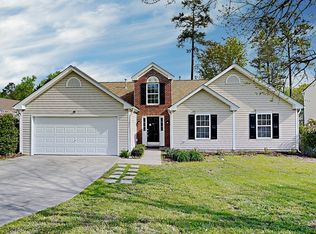 335 Woodchase Green Dr, Fuquay Varina, NC 27526
