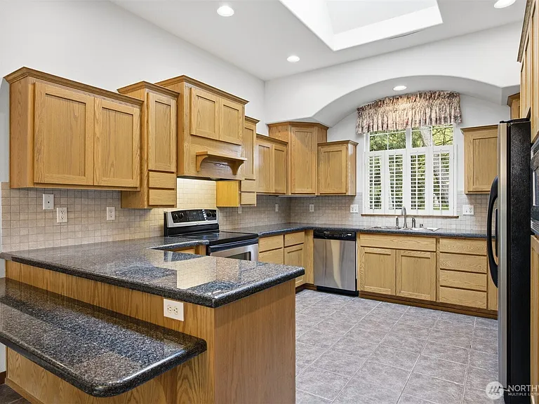 237 Creekview Crst — Photo 10