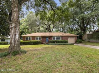 1050 Chapeau Rd, Jacksonville, FL 32211