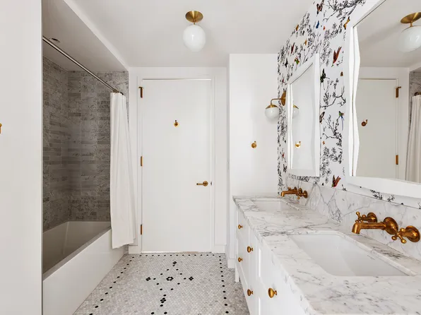 50 Bridge Park Drive image 25 of 28