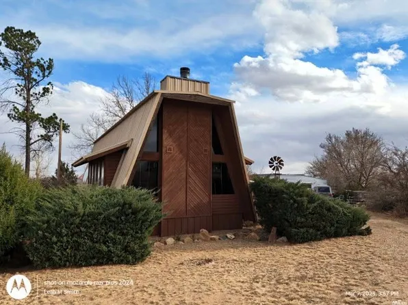 201 Cheyenne Rd, Logan, NM 88426