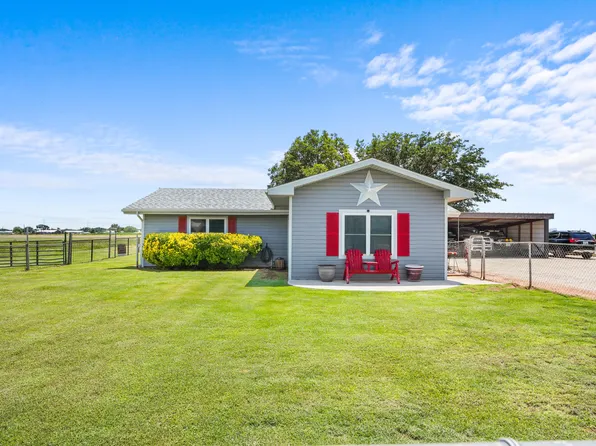 5306 E Erskine St, Lubbock, TX 79403