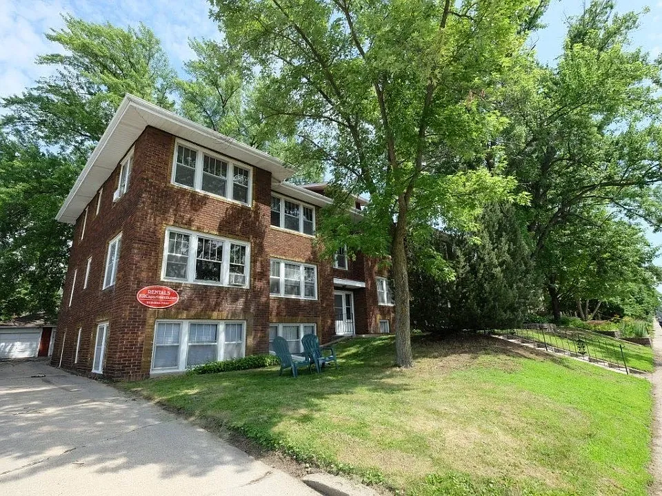 Central Lakes of Uptown offers a perfect blend of comfort and convenience in a vibrant neighborhood. Enjoy spacious living, beautiful landscaping, and a welcoming community. Explore your new home today!