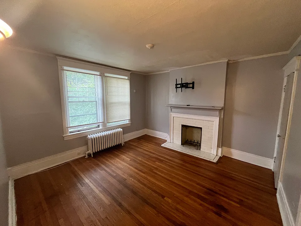 538 Myrtle Ave #3