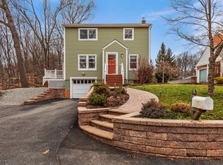 90 Bell Rd, Parsippany, NJ 07005