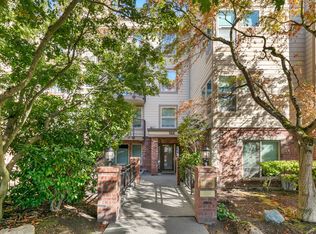 566 Prospect St APT 103, Seattle, WA 98109