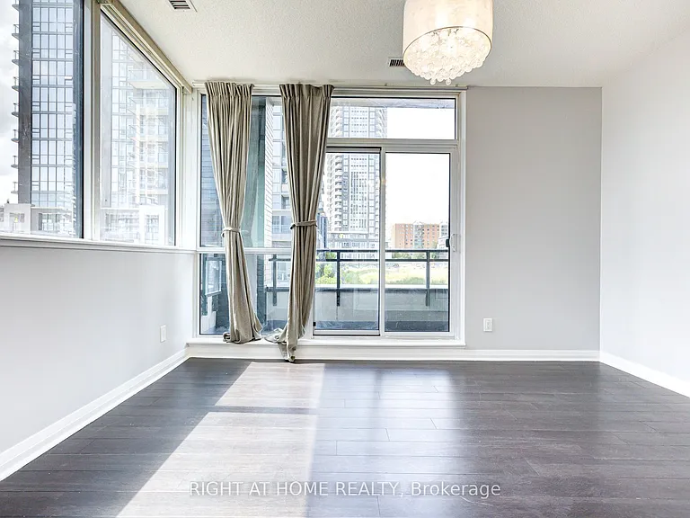 55 Eglinton Ave W #101 — Photo 18