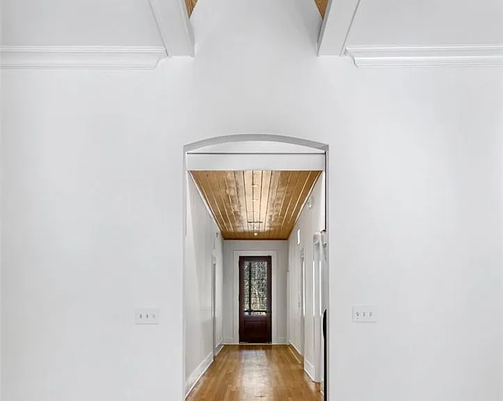 702 W Gibson St — Photo 9