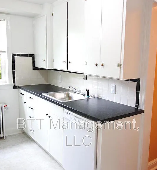 8210 Greenwood Ave #1 — Photo 15