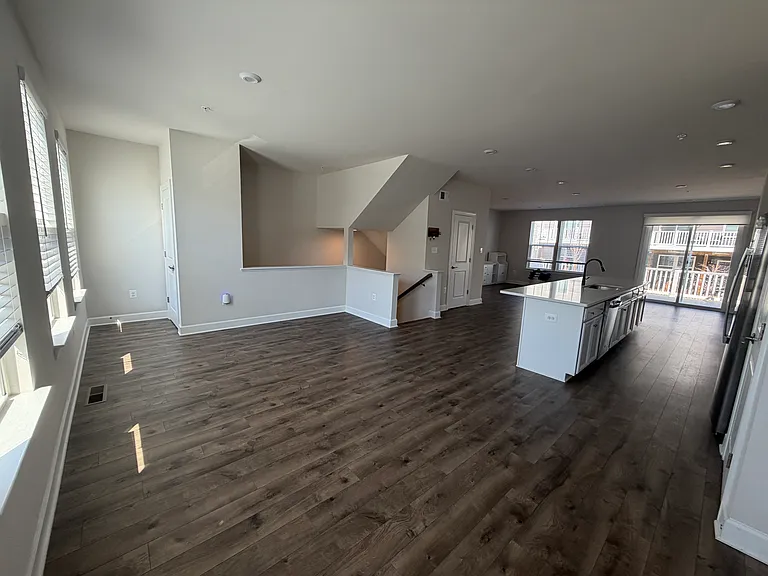 2135 Otter Creek Cir — Photo 10