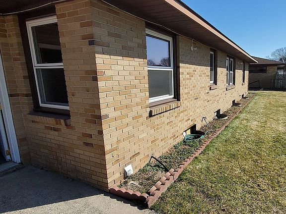 4th image of 2831 Meyer Ave SW