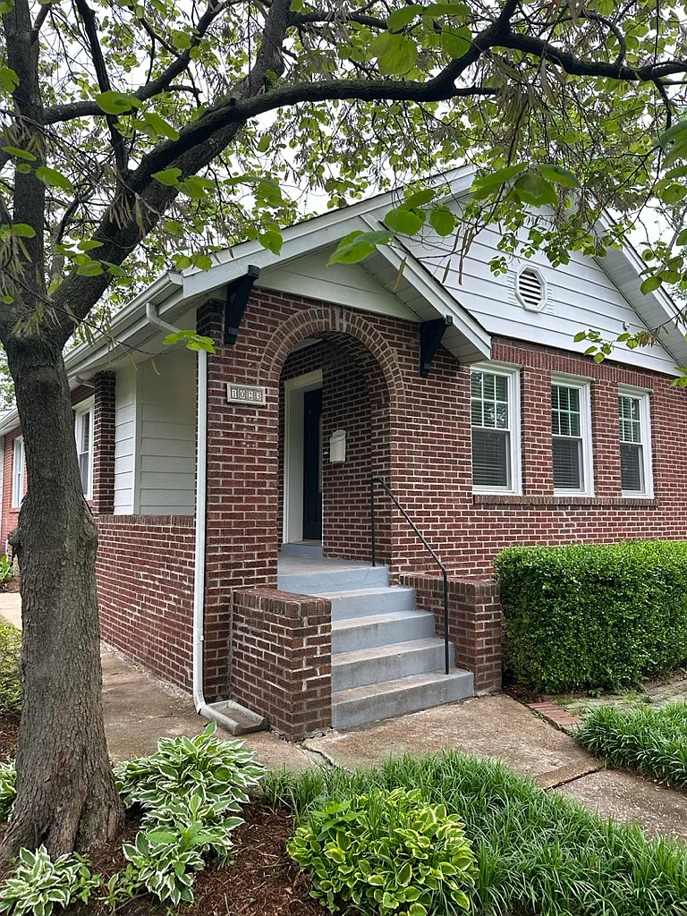 1023 Curran Ave photo 1