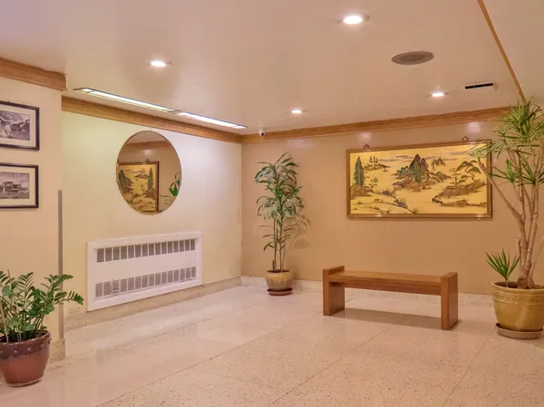 137-05 Franklin Ave #5N, Flushing, NY 11355