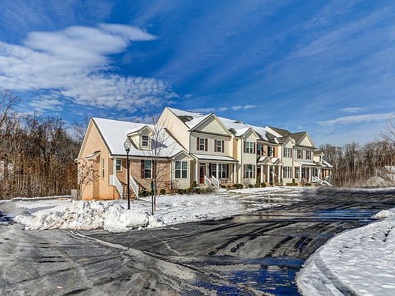 2nd image of 88 Nandina Dr