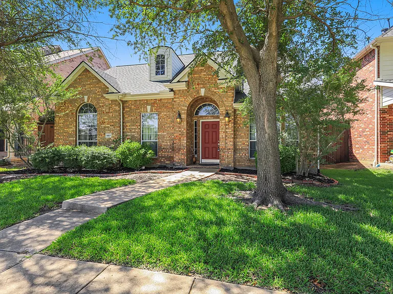 957 Turnstone Trl — Photo 2