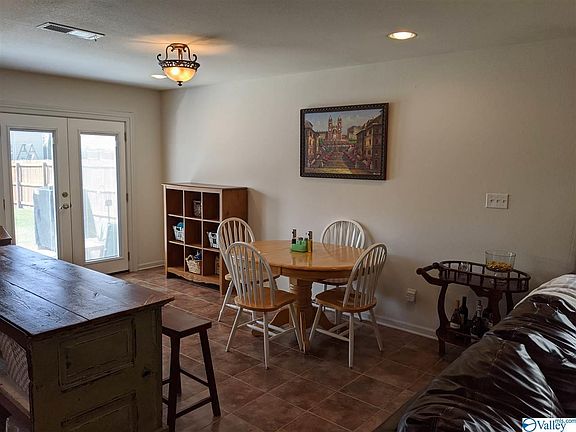 5th image of 3137 Castlecreek Dr