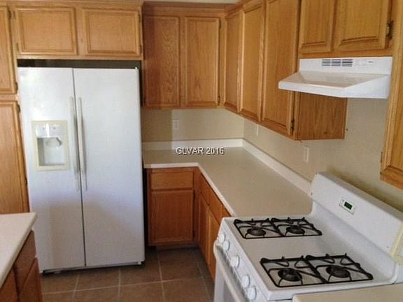 5th image of 2414 Hollow Oak Ave #0