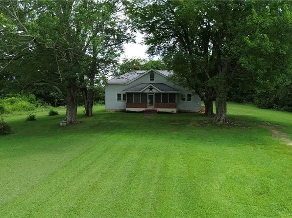 982 Trents Mill Rd, Dillwyn, VA 23936