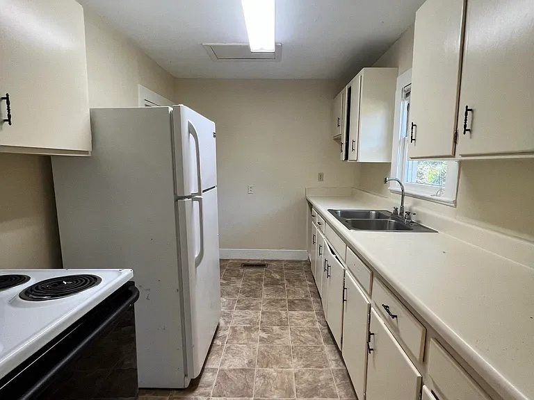 223 W 5th Ave — Photo 7