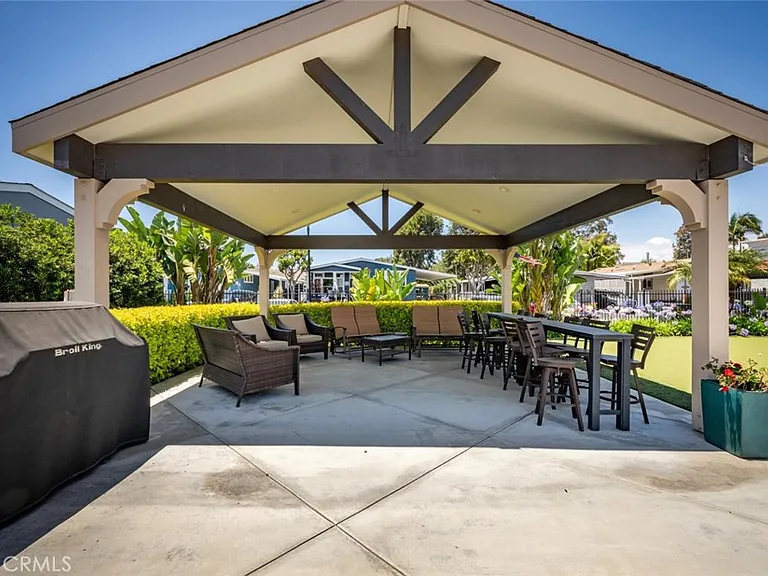 4292 Lahaina Dr — Photo 19
