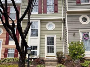 1518 Woodcrest Dr, Reston, VA 20194