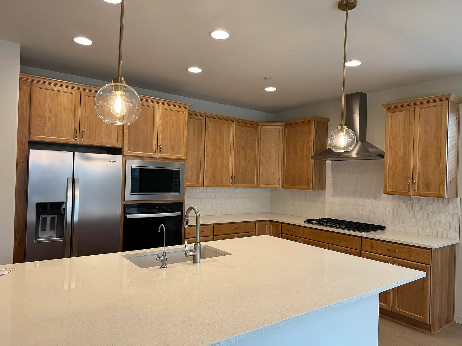 4 bed, 2249 sqft, $2,650 — Photo 3