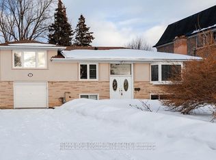 16 Orlon Cres, Richmond Hill, ON L4C 6S5