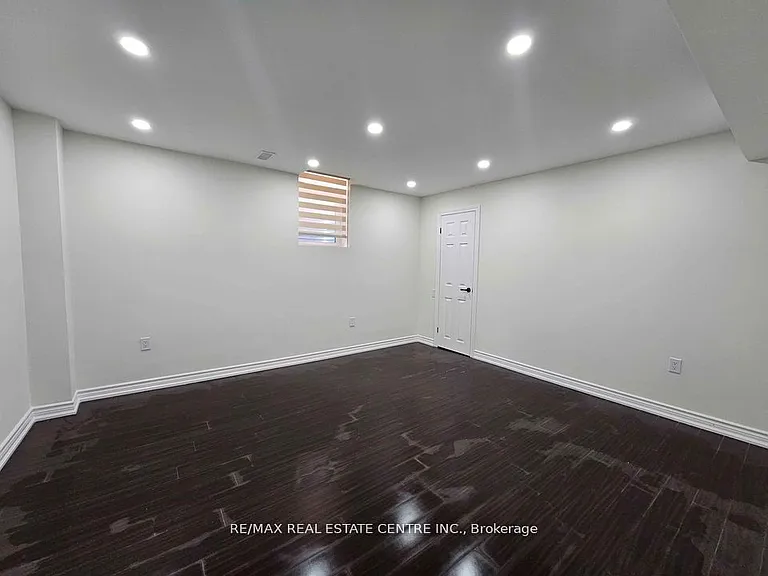 238 Rowe Ter #BASEMEN — Photo 4