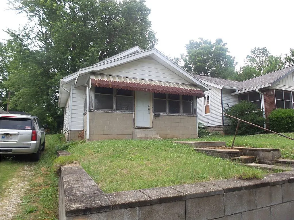 1203 S Grant St photo 1