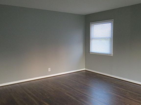 4th image of 9017 Seaforth Dr